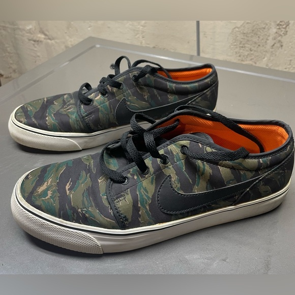 Nike Camouflage skate shoes - size 10 - in good condition (8/10) - Picture 1 of 5
